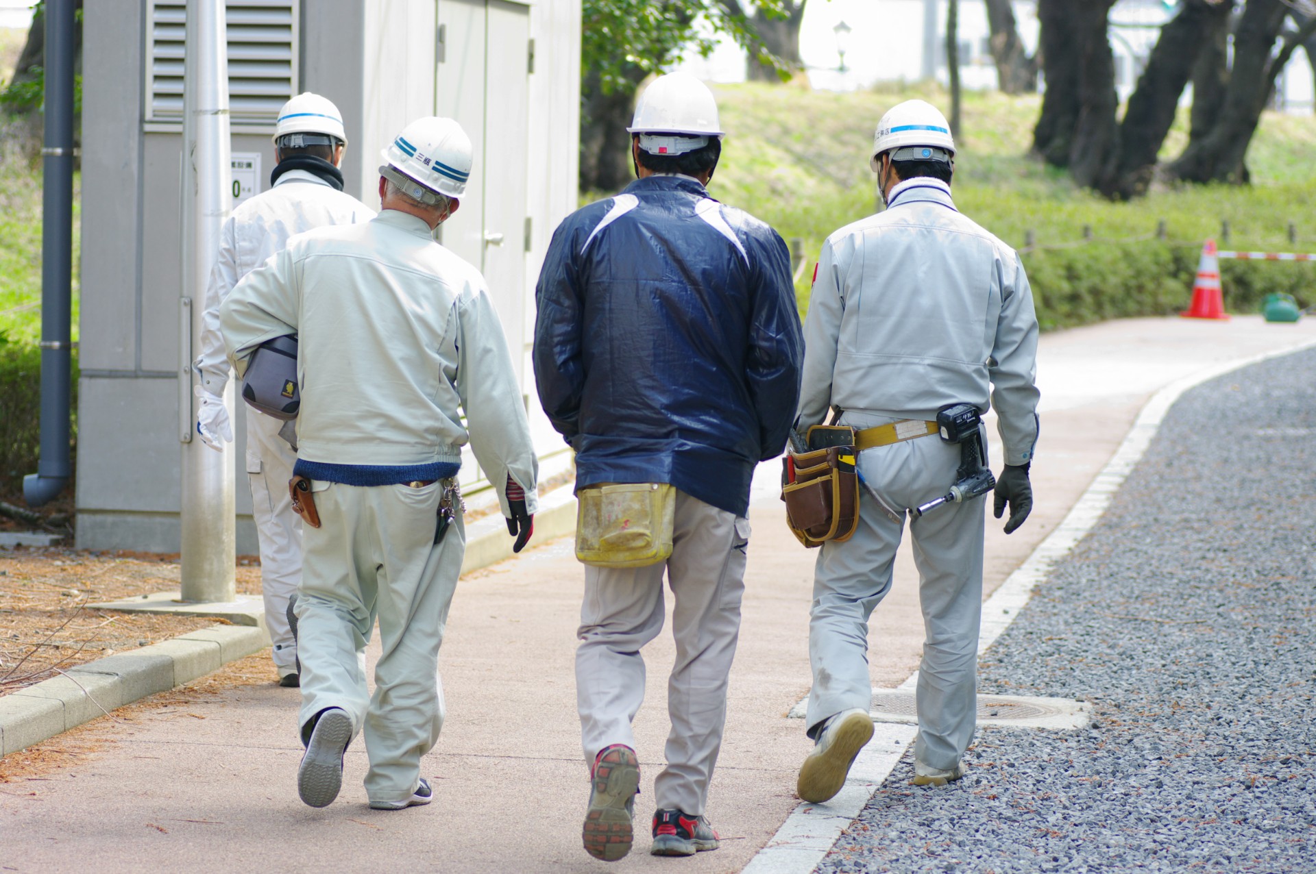 作業服の男性